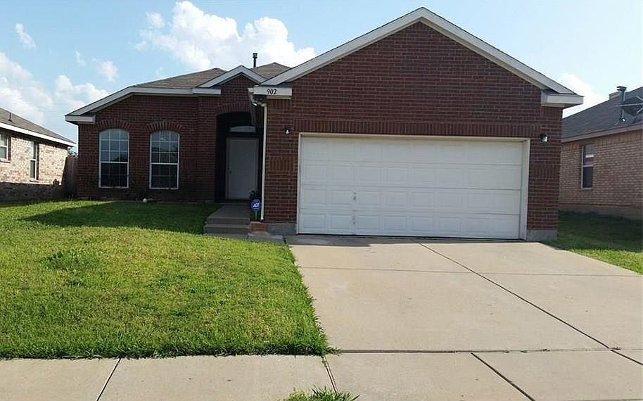 1st image of 902 Plumeria Dr