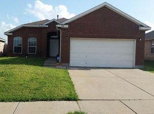 902 Plumeria Dr, Arlington, TX 76002