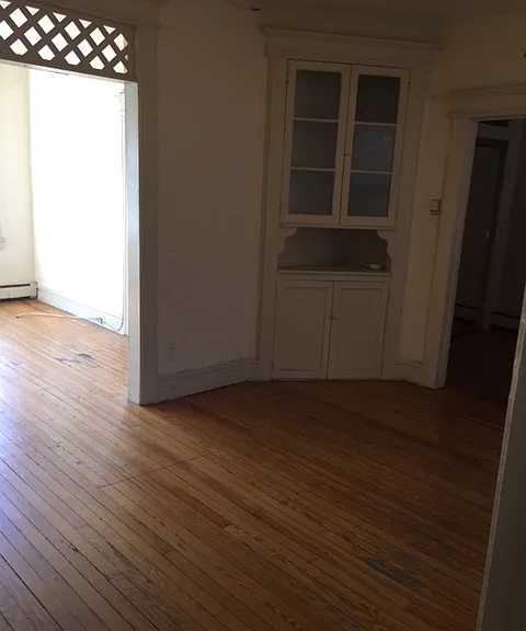 171-173 Van Buren St #10 — Photo 3