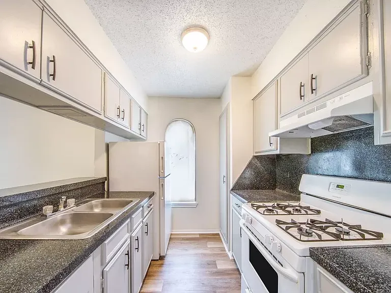 1403 Jackson Keller Rd — Photo 1