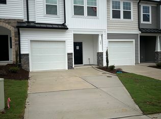 102 Bloodroot St, Angier, NC 27501