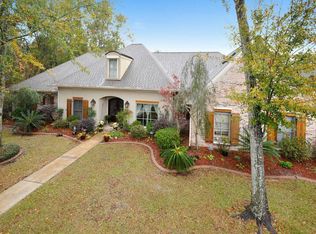 509 Rue Chateauguay, Ocean Springs, MS 39564