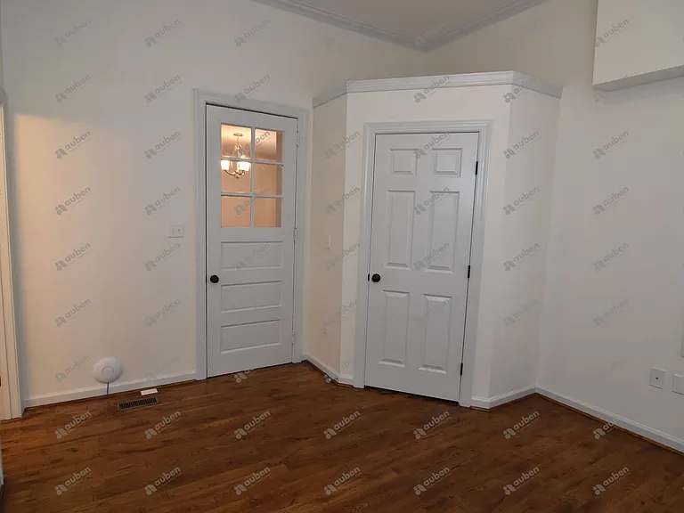 239 Greene St — Photo 9