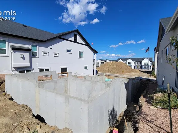 1762 Gold Hill Mesa Dr, Colorado Springs, CO 80905