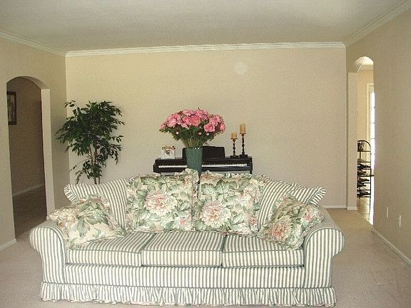 5th image of 26825 Gwenalda Ln