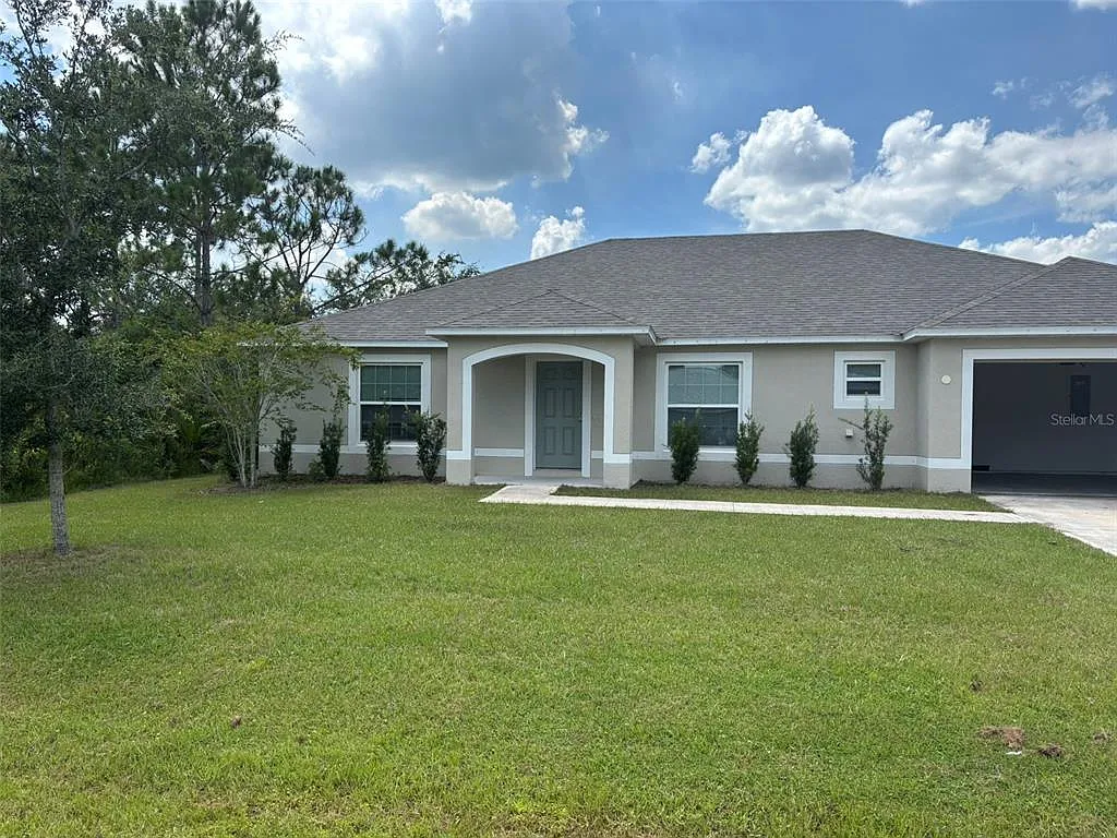 4 bed, 2.0 bath, 2044 sqft, $2,100 — Photo 2