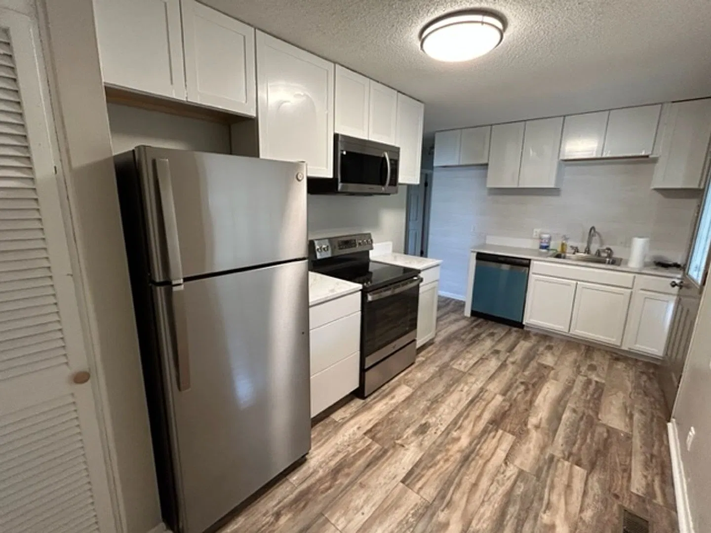 3 Bedrooms | Great Location | Ready to Welcome You Home! — Photo 3