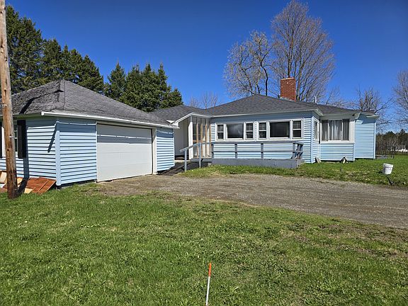 5th image of 242 Lombard Road