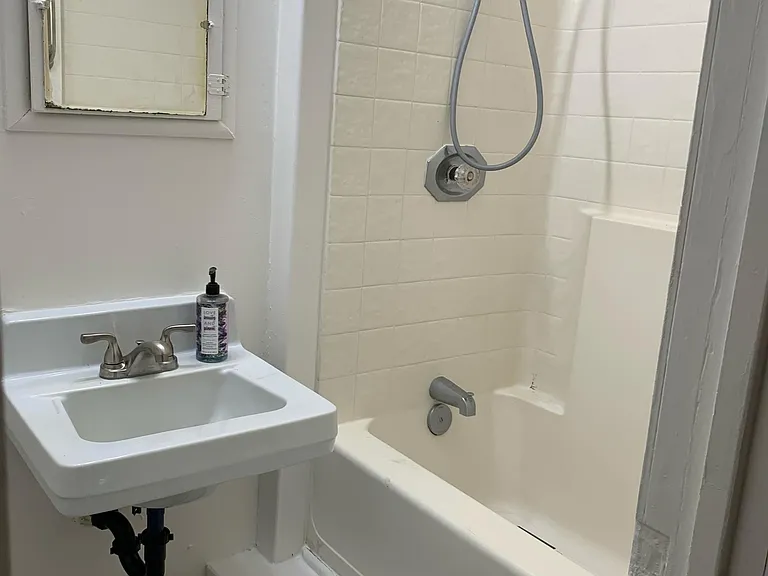 1531 Sherman Ave #1/2 — Photo 8