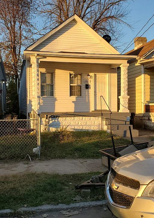 1st image of 2921 Slevin St