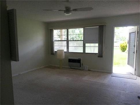 4th image of 490 Tilford W