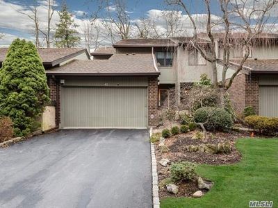 42 Country Club Dr, Jericho, NY, 11753