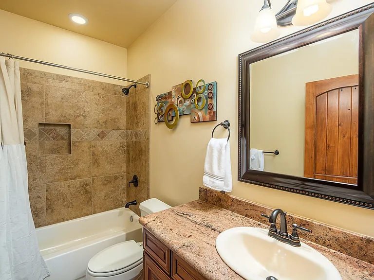 560 Rodeo Rd — Photo 29