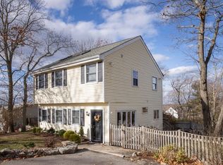 22 Overlook Rd, Weymouth, MA 02189