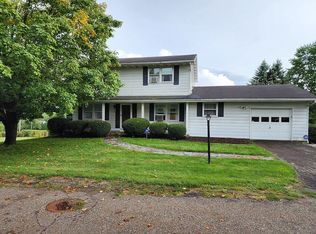 10 W Lakewood Ave, Barnesville, PA 18214