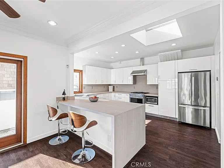 124 15th St #B — Photo 5