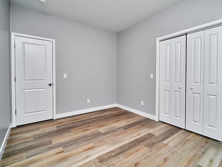415 N Dequincy St #B — Photo 46