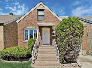 2254 S 14th Ave, Riverside, IL 60546