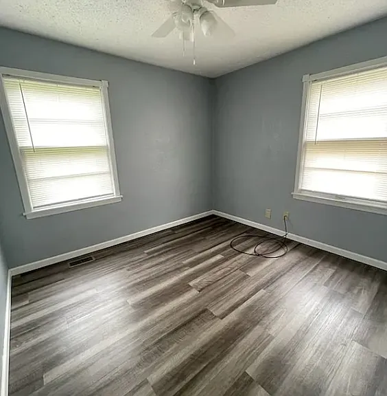 524 Luella Ave — Photo 5