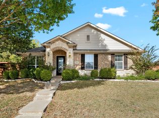 2401 Creekdale Dr, Denton, TX 76210