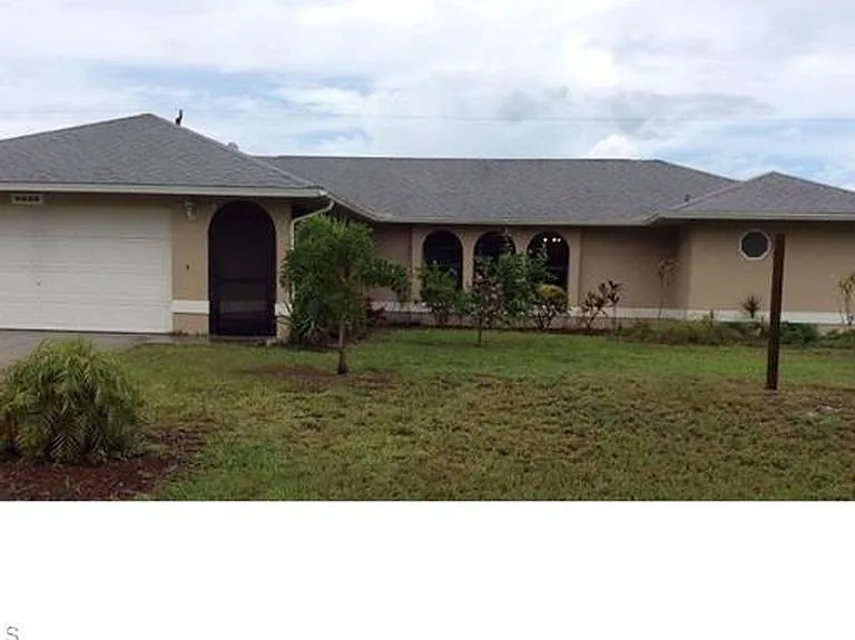 8424 Grove Rd — Photo 1