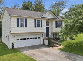 19 Hare Ct, Ranson, WV 25438