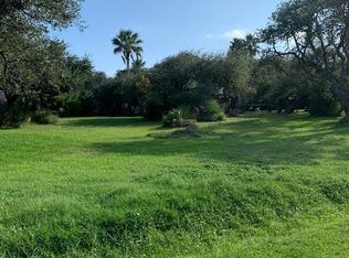 12 Bahama St N, Rockport, TX 78382