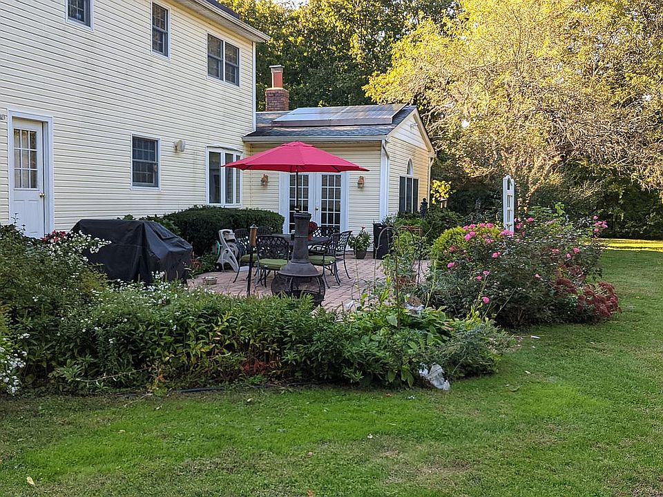 2nd image of 50 Stratford Ave