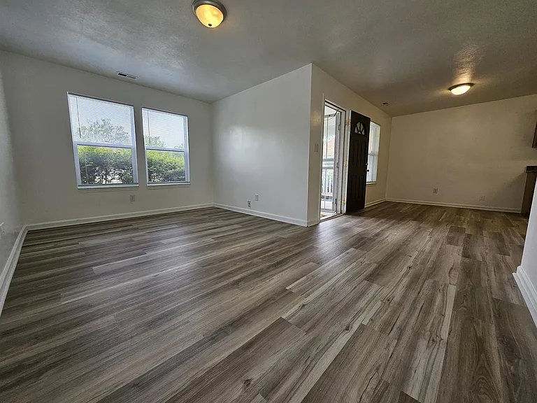 2341 Wheeler St — Photo 5