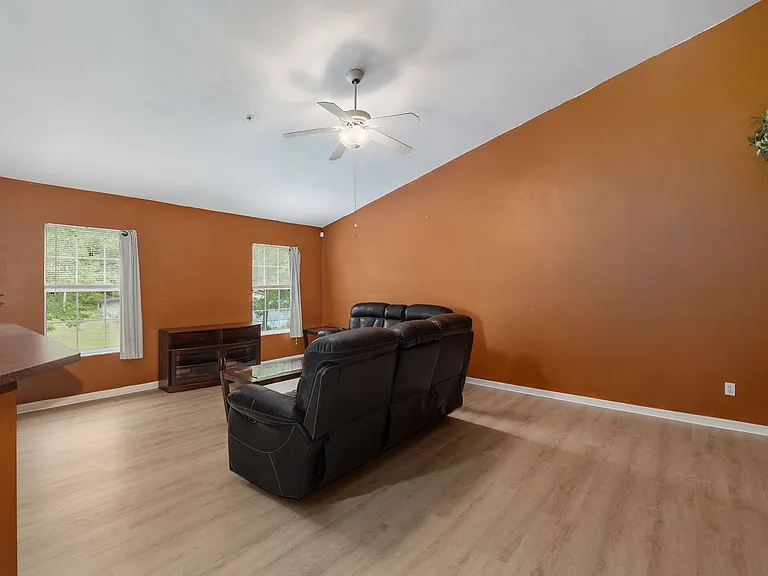 4215 SW 31st Dr #204 — Photo 3