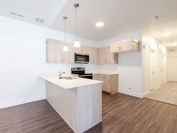 5th image of 4662 S Poplar Way #Q303