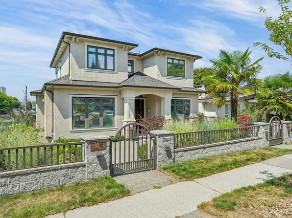 5807 Cree St, Vancouver, BC V5W 2V8