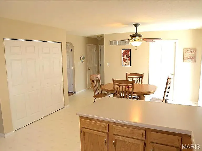 347 Logan Dr — Photo 10