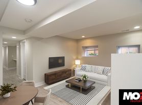 818 N Oakley Blvd, Chicago, IL