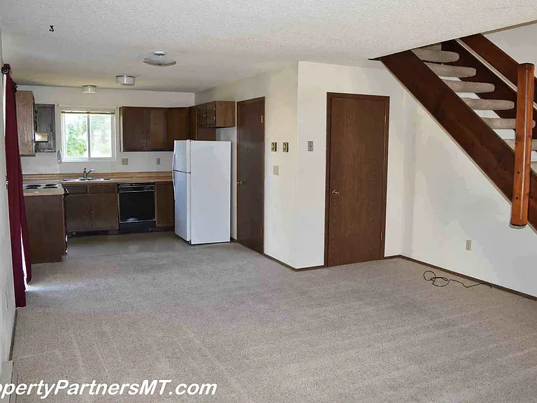 209 S 15th Ave — Photo 3