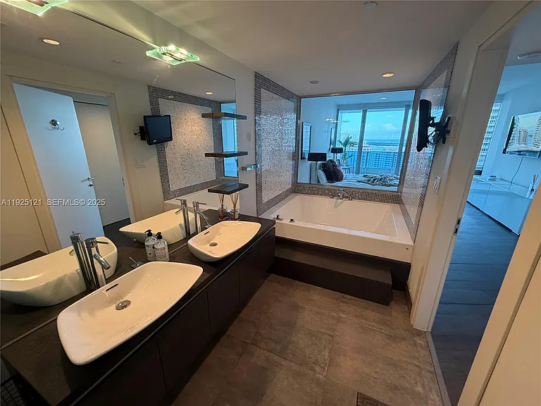200 Biscayne Boulevard Way #4007 — Photo 11