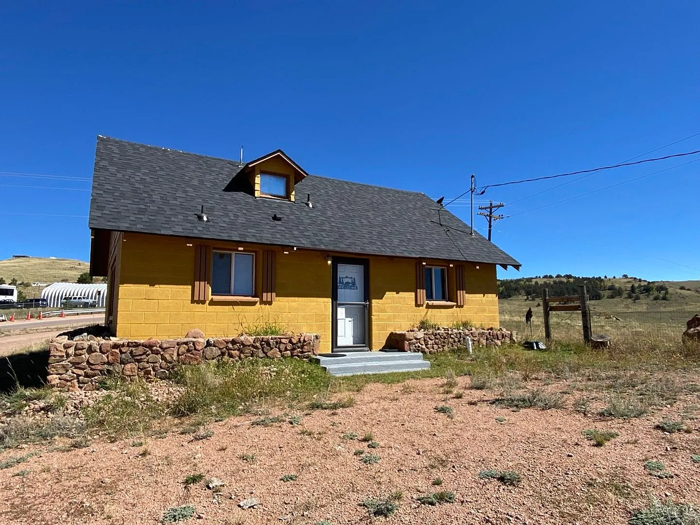 Charming 1 bed 1 bath Outside of Downtown Cripple Creek — Photo 1