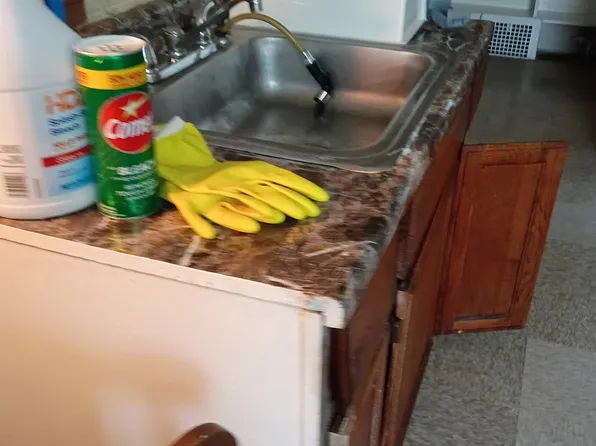 830 Whitcomb Rd APT 3, Cleveland, OH 44110
