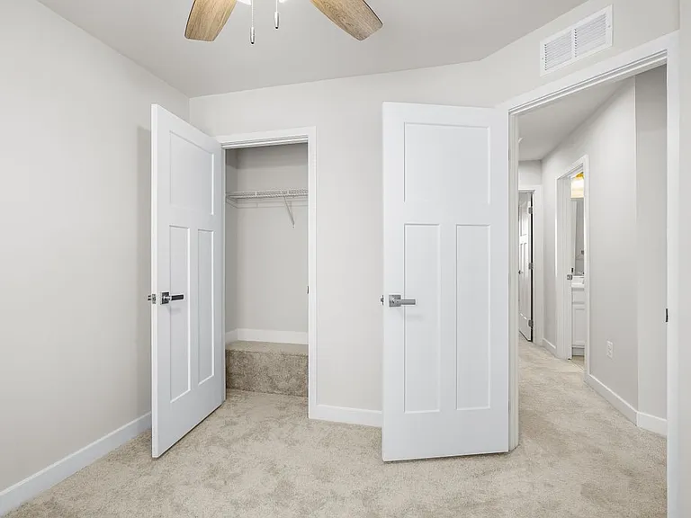 148 Fletcher Cir — Photo 3