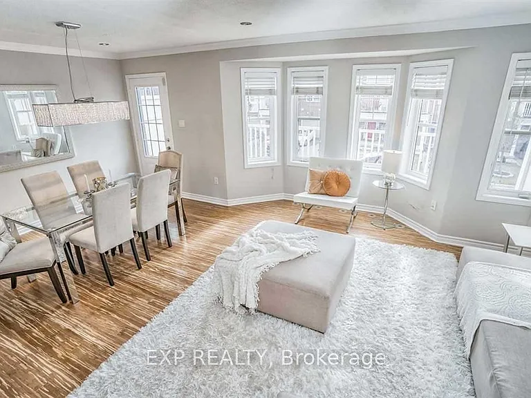 945 Sprague Pl — Photo 15