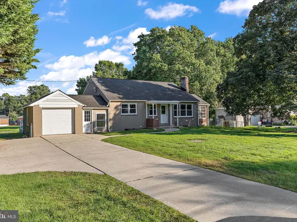 2647 Marsh Rd, Wilmington, DE 19810