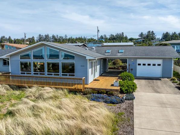 2605 NW Oceania Dr, Waldport, OR 97394
