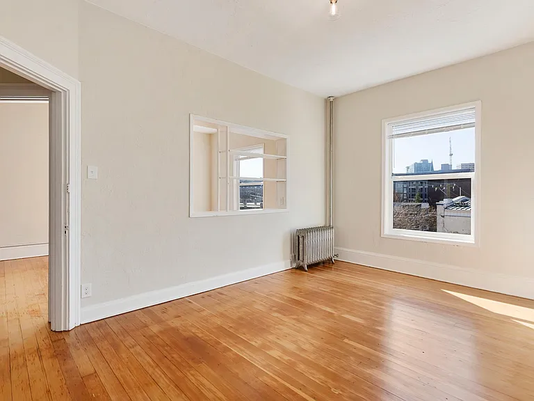 1633 Boylston Ave — Photo 14
