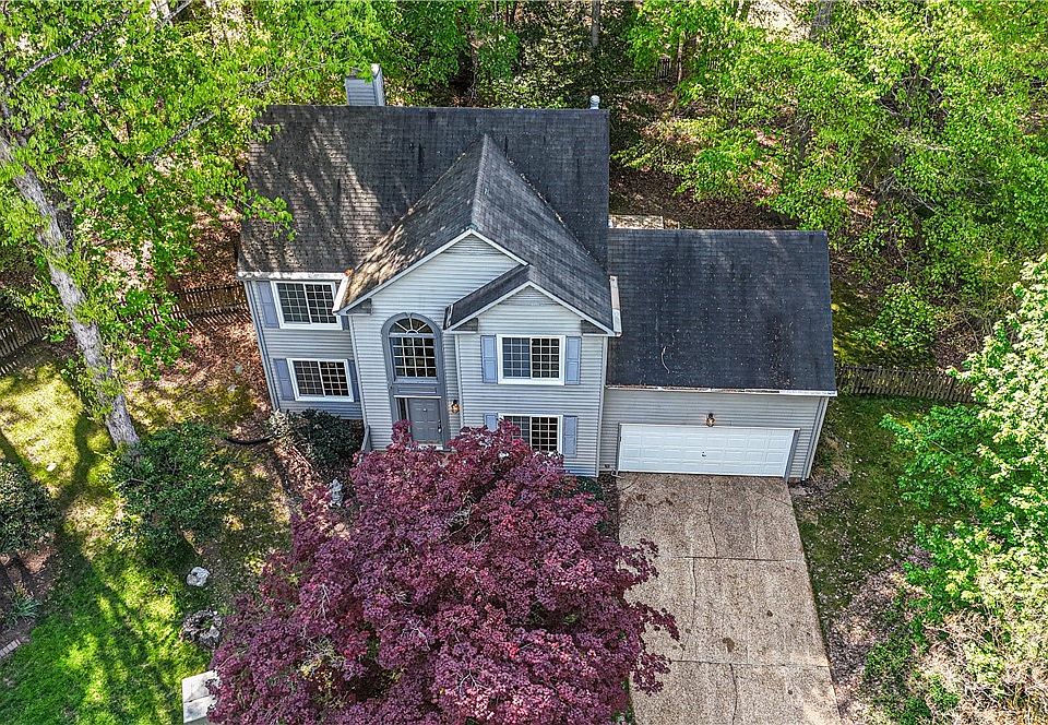 1st image of 3012 Stoney Creek Dr
