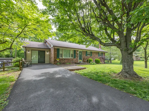 873 Clintonville Rd, Paris, KY 40361