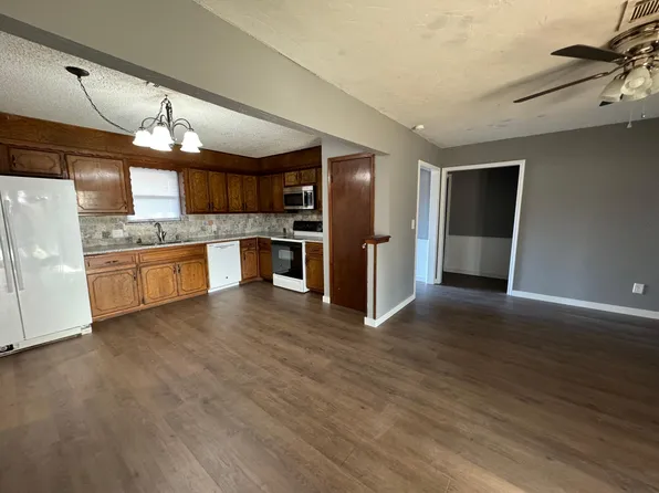 19 Oak Hollow Rd, Shawnee, OK 74804