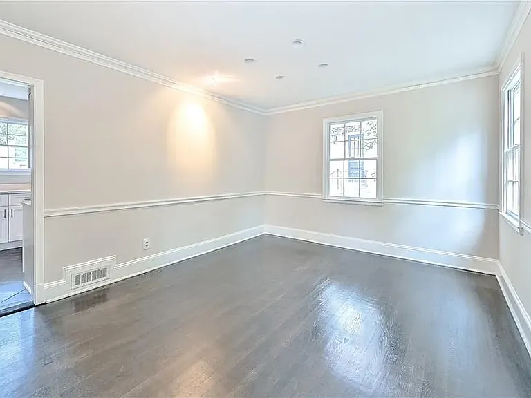 410 Collier Rd NW — Photo 8