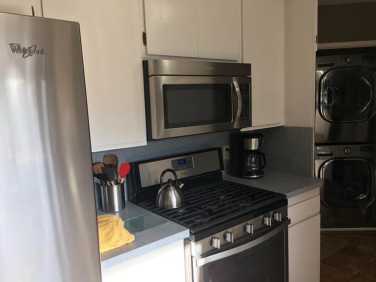 250 N La Luna Ave — Photo 8