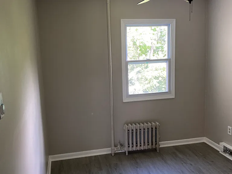 1032 Crown Ave #1 — Photo 11