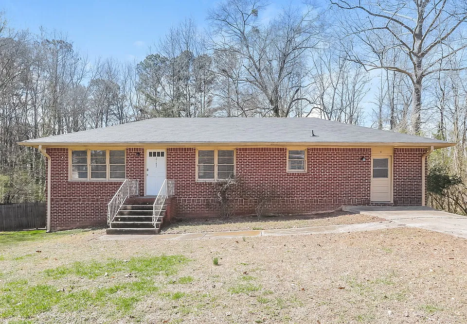 2147 Camp Cir SW